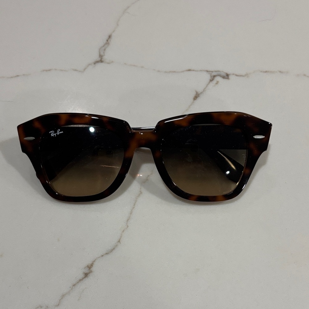 Ray-Ban Brown Tortoise Sunglasses